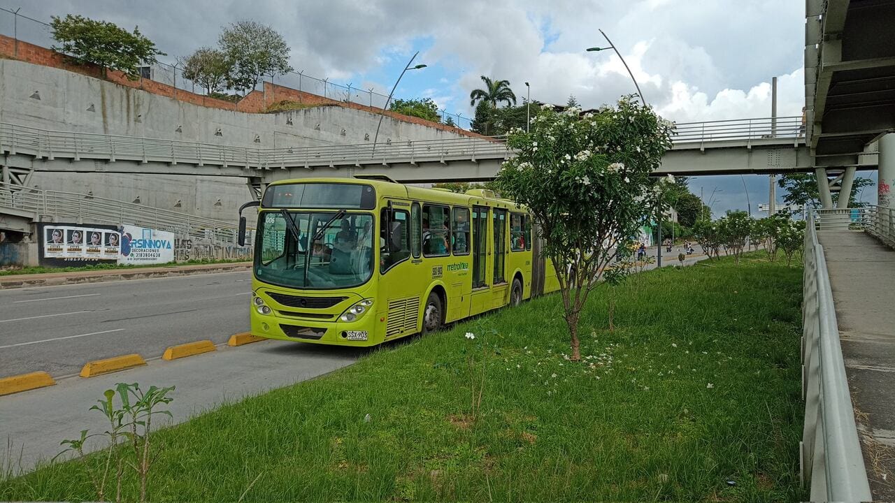 Hasta el 26 de abril operarán los buses de Metrolínea