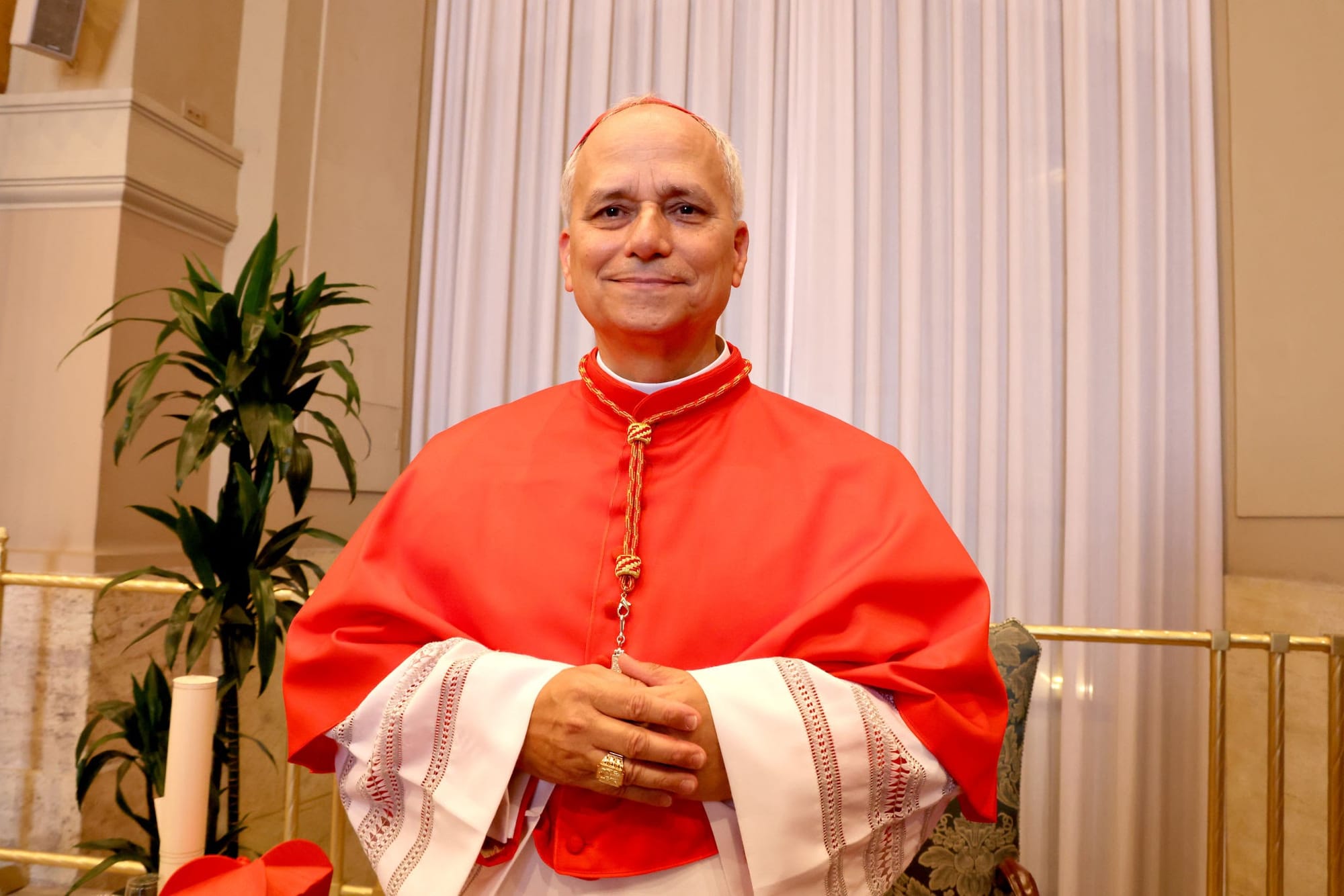 🔴 ÚLTIMA HORA | HAY NUEVO PAPA: LA IGLESIA CATÓLICA ELIGE A SU NUEVO LÍDER MUNDIAL  /  Robert Prevost León XIV