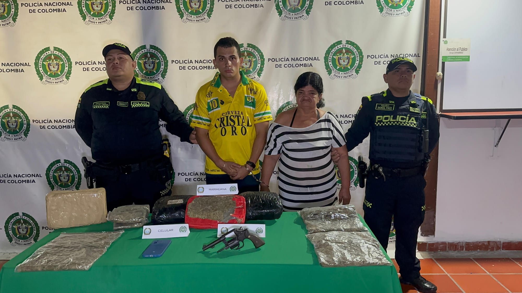 Abogado y su madrastra resguardaban una tonelada de drogas en Bucaramanga