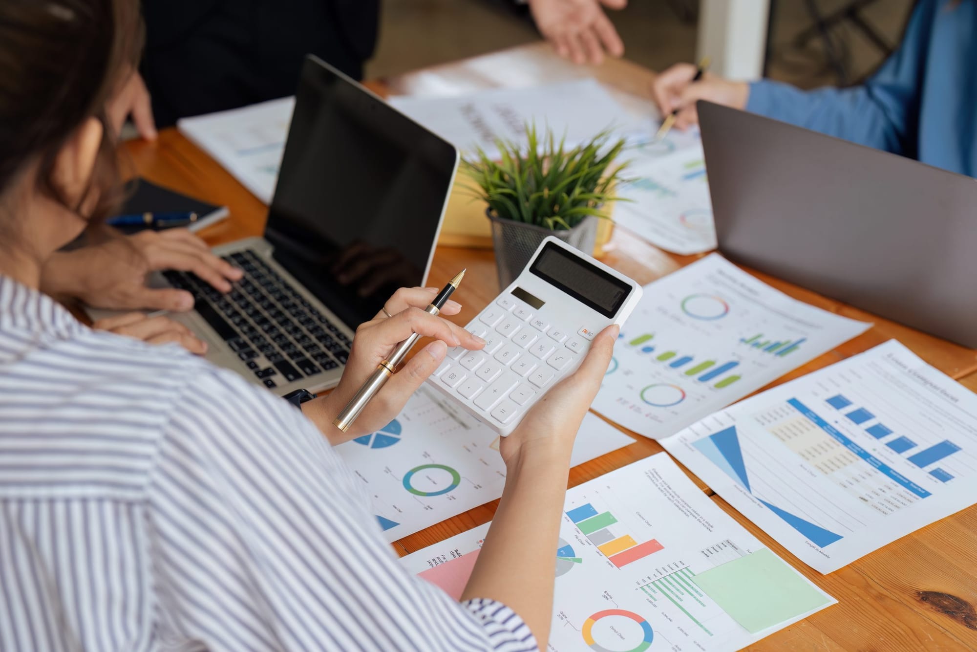 Si necesita reducir gastos en su empresa, estos consejos le ayudarán a planear mejor los presupuestos