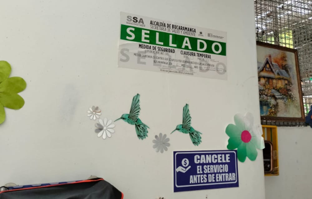 Sellados baños en la plaza San Francisco de Bucaramanga por deficiencias de construcción
