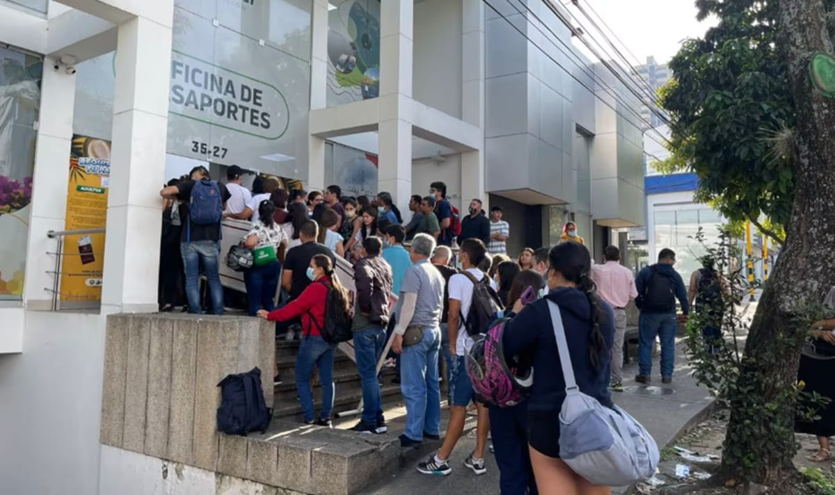 Oficina de pasaportes trabaja con normalidad en Santander
