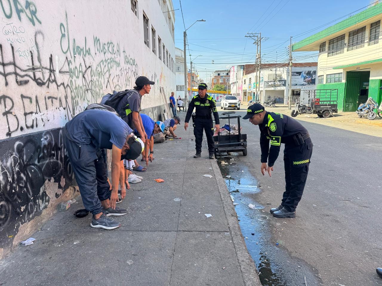 Policía Aduanera realizó jornada de bienestar con habitantes de calle