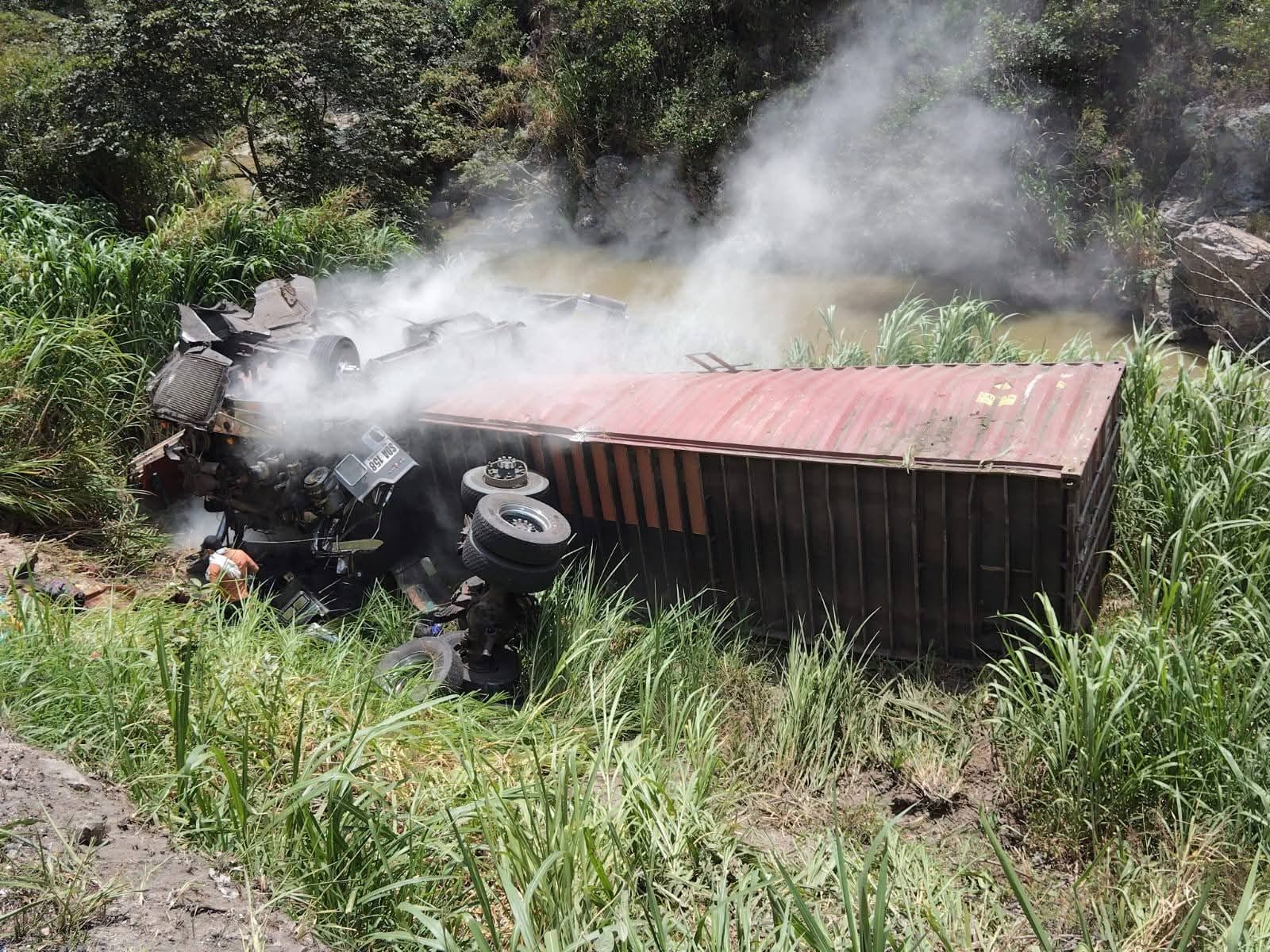Muere conductor en volcamiento de tractomula en Norte de Santander