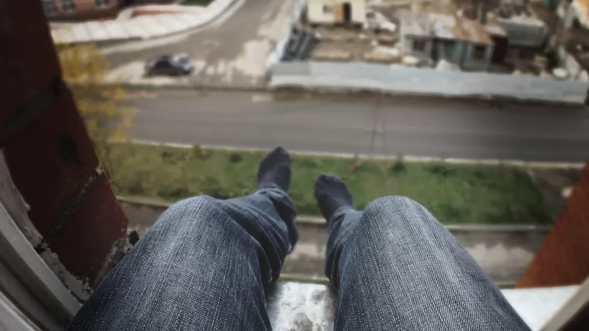 Cuando hablar salva vidas: así es el “Código Dorado” la estrategia que busca frenar el suicidio en Colombia