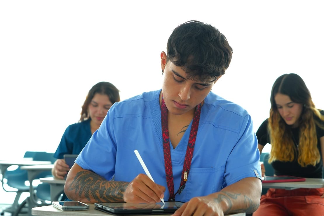 OCDE reconoce avance del aumento de la cobertura educativa durante el gobierno Petro