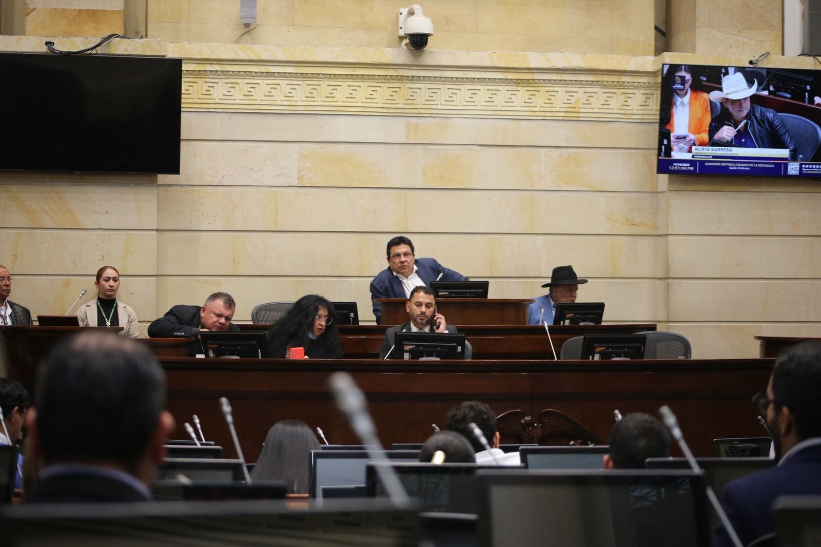 Con escepticismo y voces encontradas inició estudio de la reforma a la Salud en el Senado
