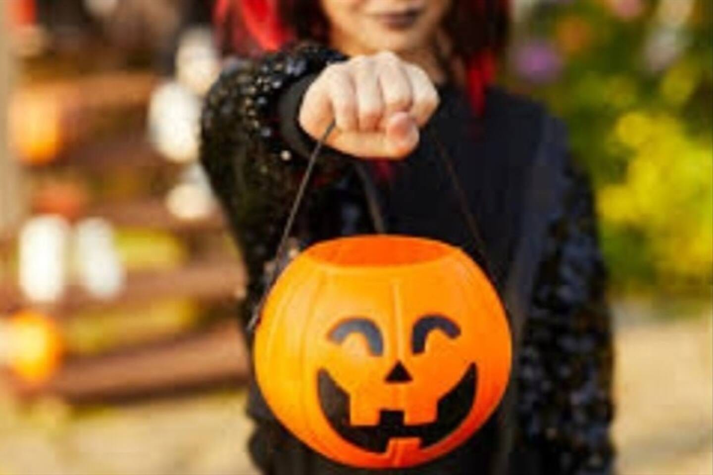 Lluvia de dulces para celebrar el Halloween en Piedecuesta