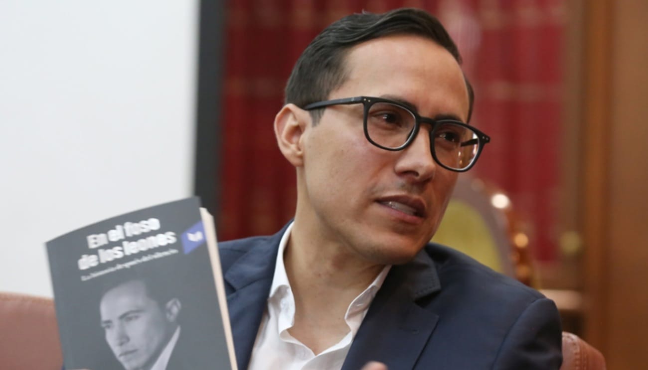 Reapareció el exgobernador de Santander Richard Aguilar Villa y lanzó nuevo libro