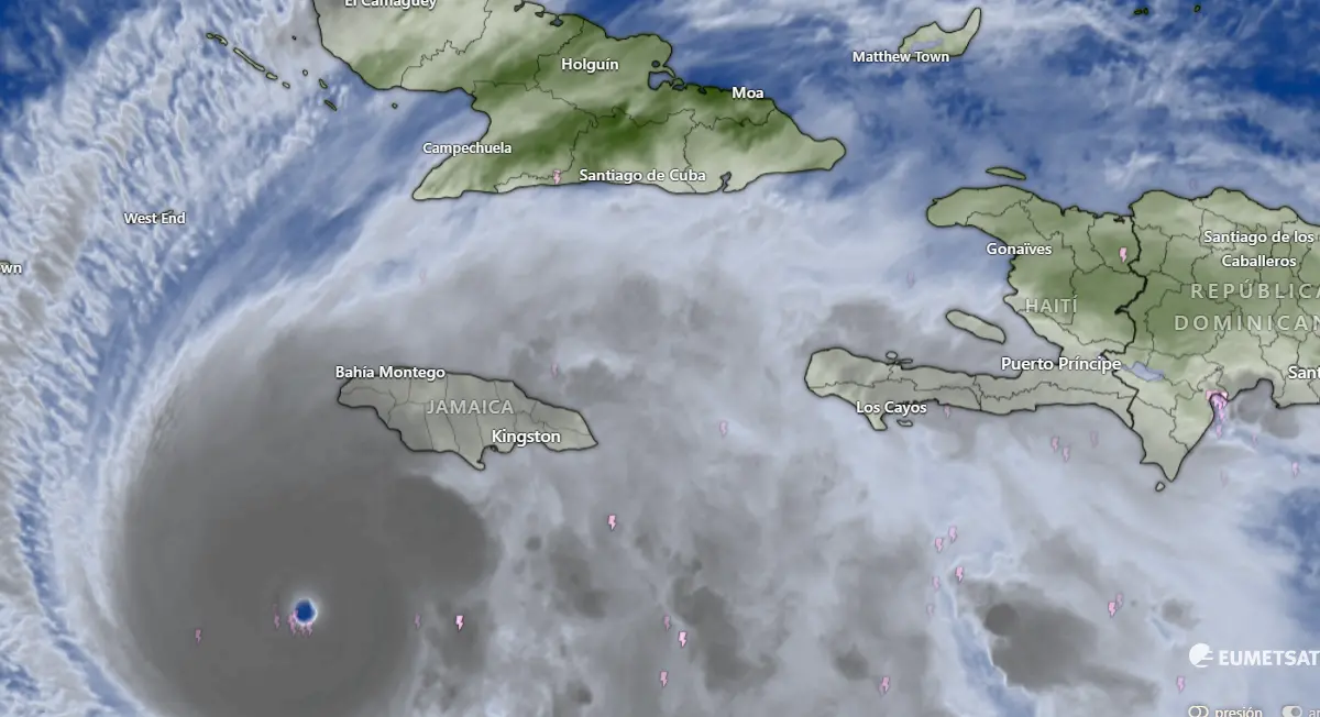 Huracán Melissa deja destrucción en Jamaica y avanza hacia Cuba como tormenta histórica