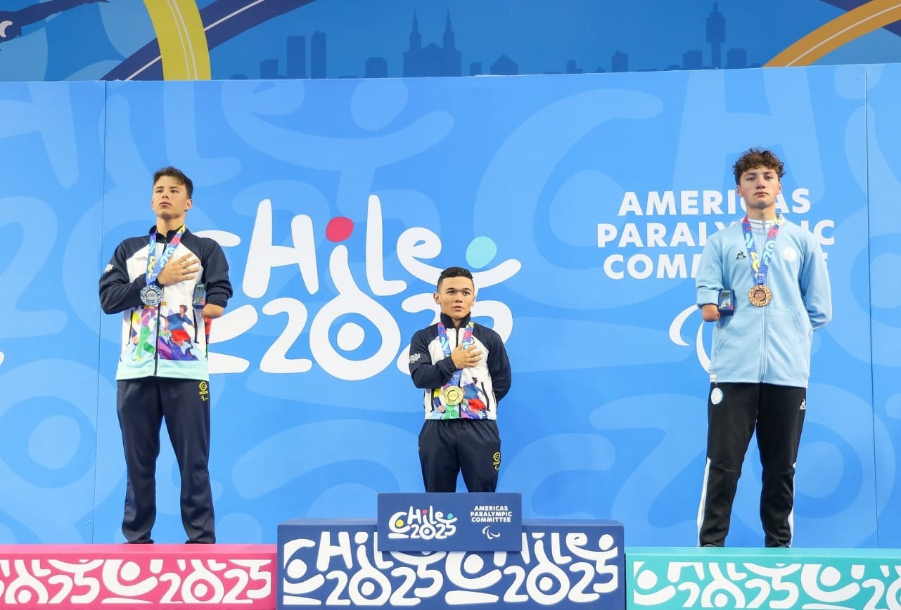 Santandereano Santiago León de nuevo medallista de oro en Chile