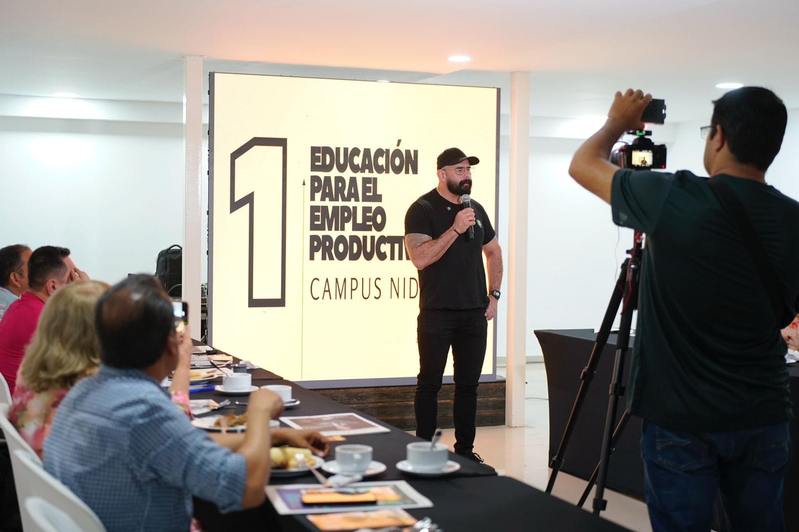 Violencia y política: agresión a la sede de Carlos Bueno revela guerra sucia en la contienda por Bucaramanga