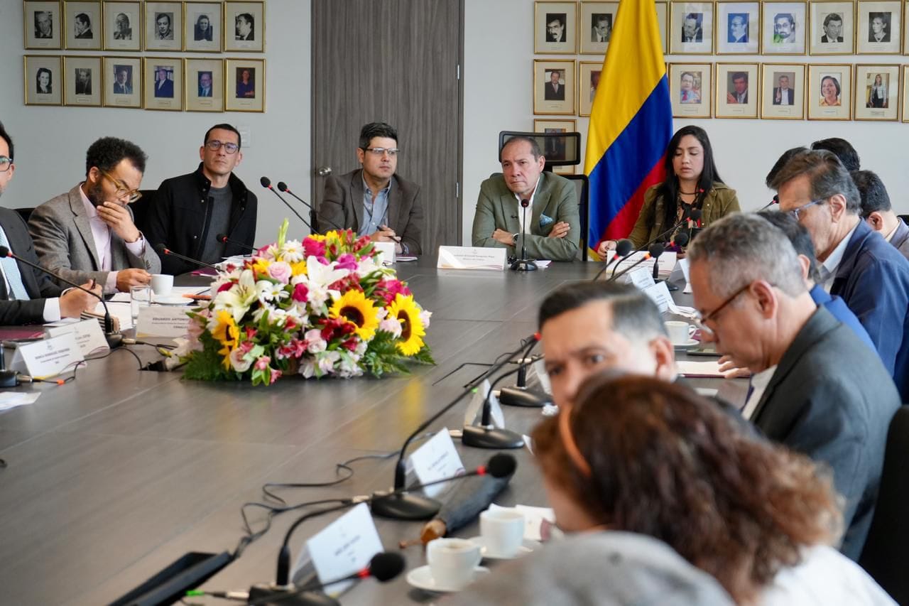 Arrancó la negociación del salario mínimo para 2026