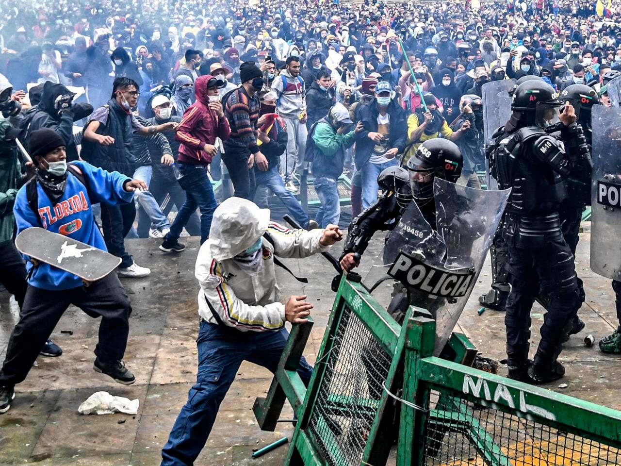 Petro crea comité para investigar abusos durante las protestas de 2019 a 2021