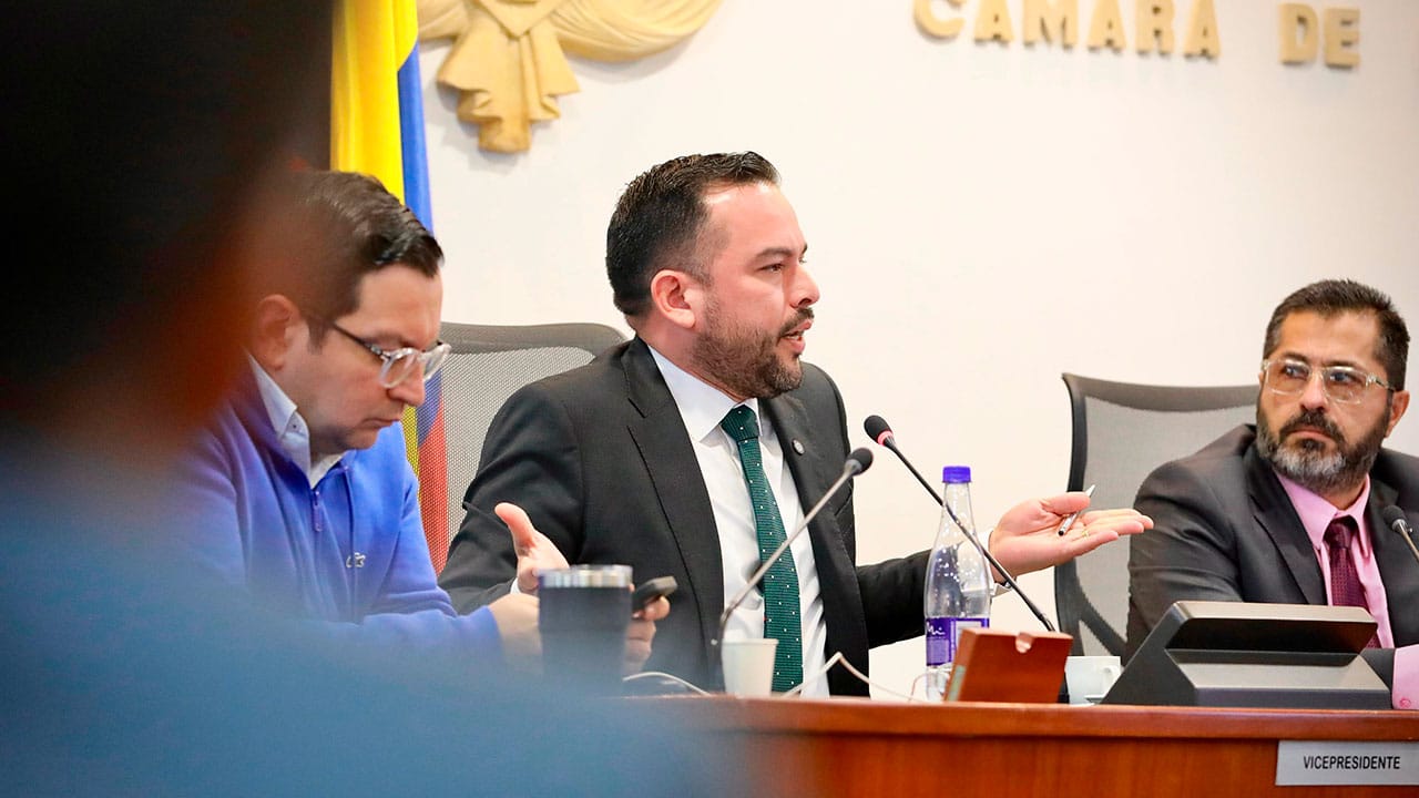 Gobierno pide a gremios propuestas frente a proyecto de Regulación del Sector Energético