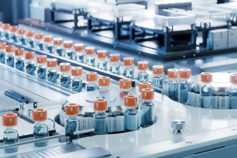 Colombia recupera su capacidad para producir vacunas y medicamentos nacionales