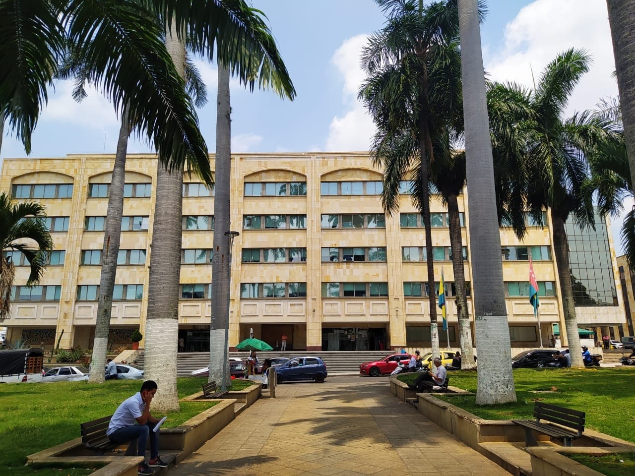 Contraloría denuncia asignación de becas universitarias a foráneos por parte de la Alcaldía de Bucaramanga