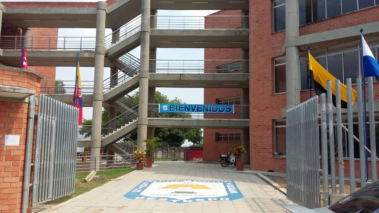 Barrancabermeja aceleró el mejoramiento de infraestructura educativa en el colegio Camilo Torres Restrepo