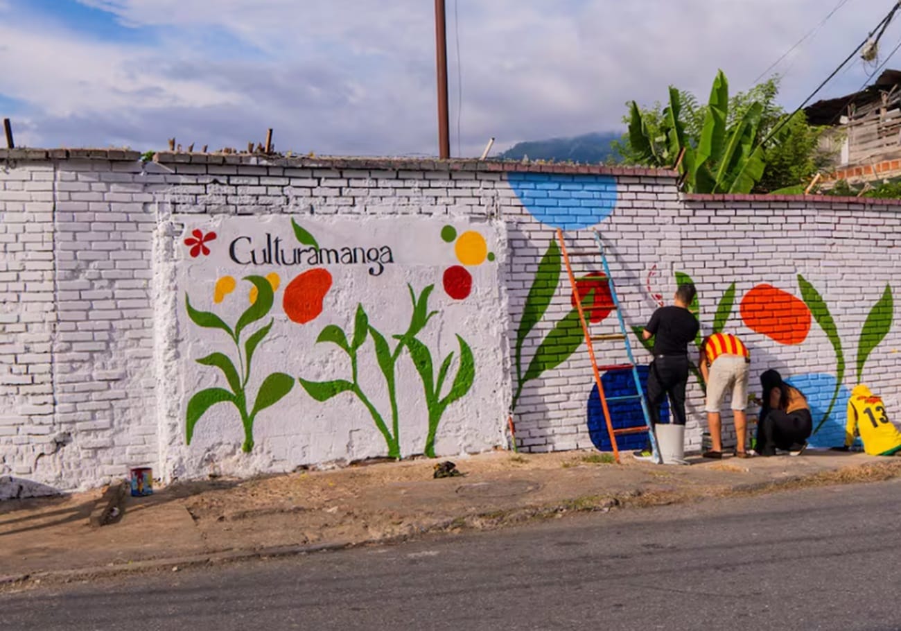 Espacios coloridos y llenos de vida en el barrio La Juventud