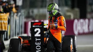 Helmut Marko reaviva la pelea por el título tras la descalificación de McLaren en Las Vegas