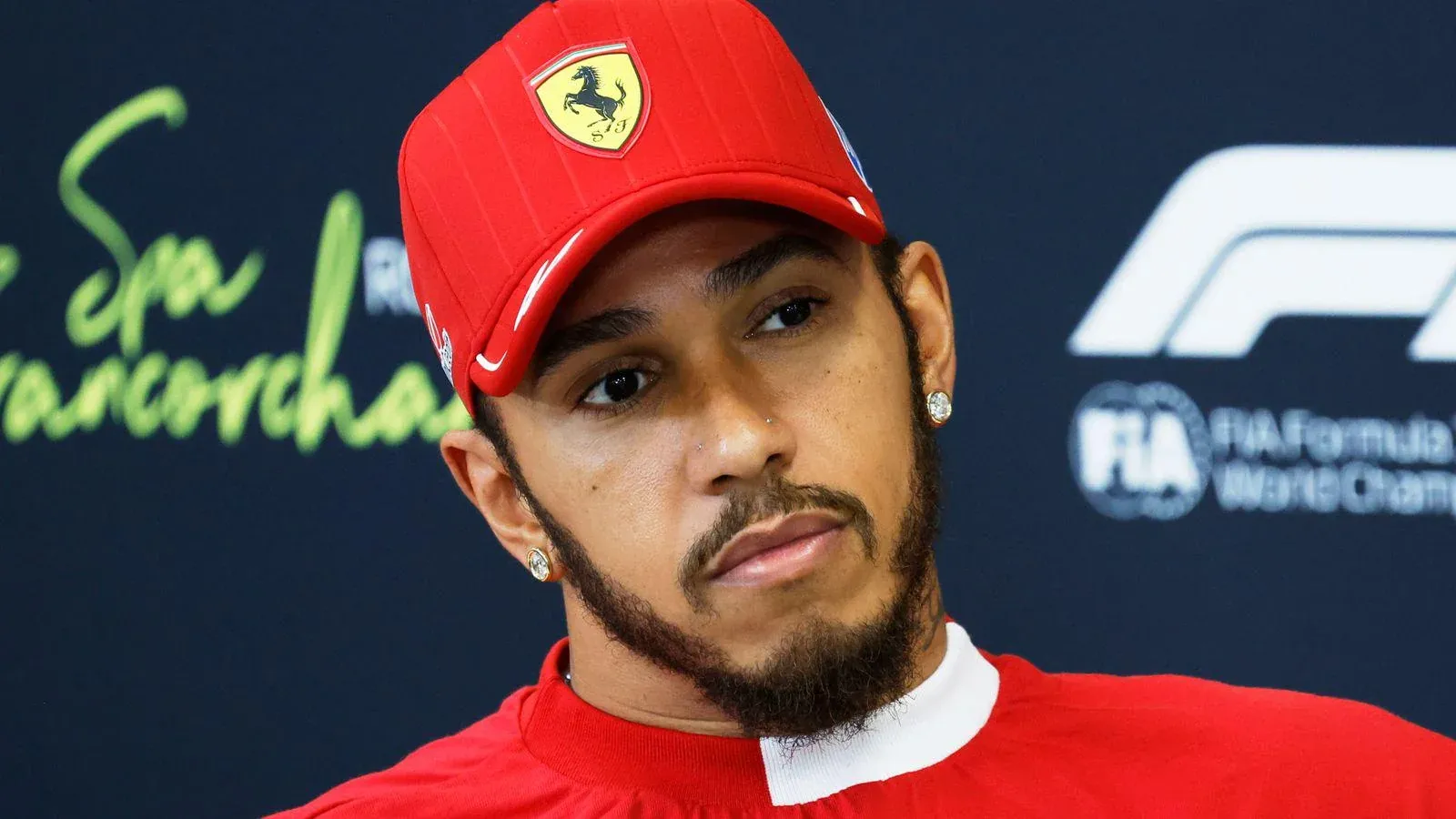 Lewis Hamilton revela cómo el bienestar físico y mental sostiene su vigencia en la Fórmula 1