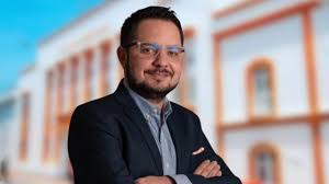 Investigación contra exalcalde de Girón por no echar del cargo al también exalcalde de Girón Carlos Román