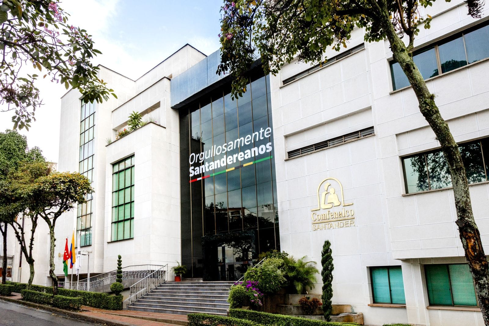 Comfenalco Santander renovó sus certificaciones de calidad