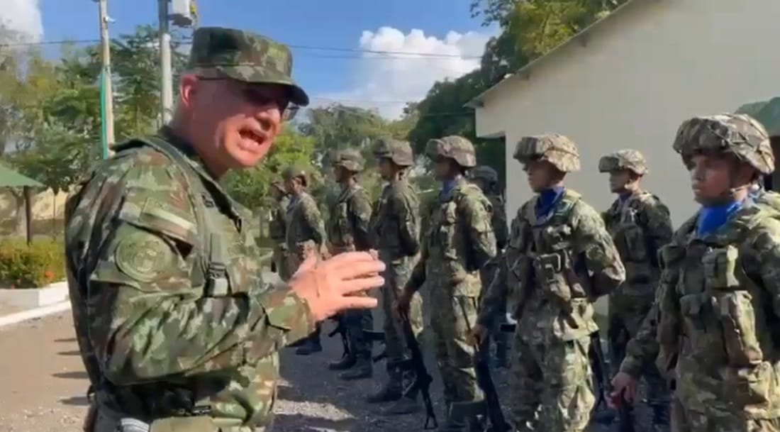 General Luis Emilio Cardozo Santamaría, Comandante del Ejército Nacional, al frente de operaciones contra el ELN en Aguachica