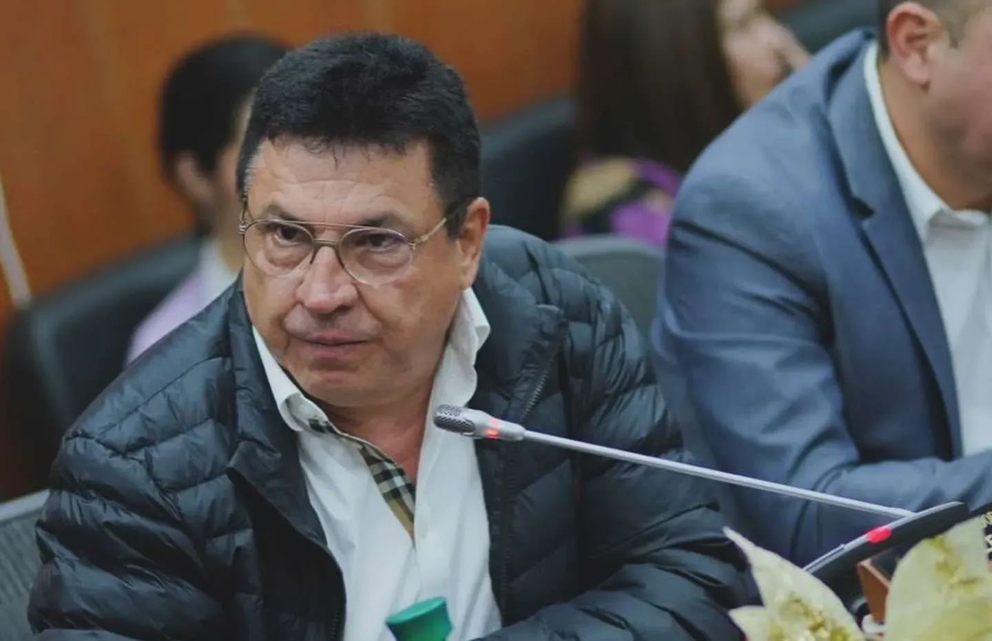 Senador Miguel Ángel Pinto volvió a atravesarse en reforma a la salud