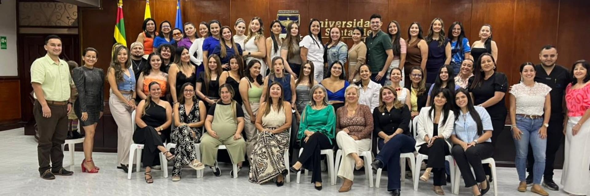 Graduados de Ciencias Médicas regresaron a la UDES para un reconocimiento a su labor profesional