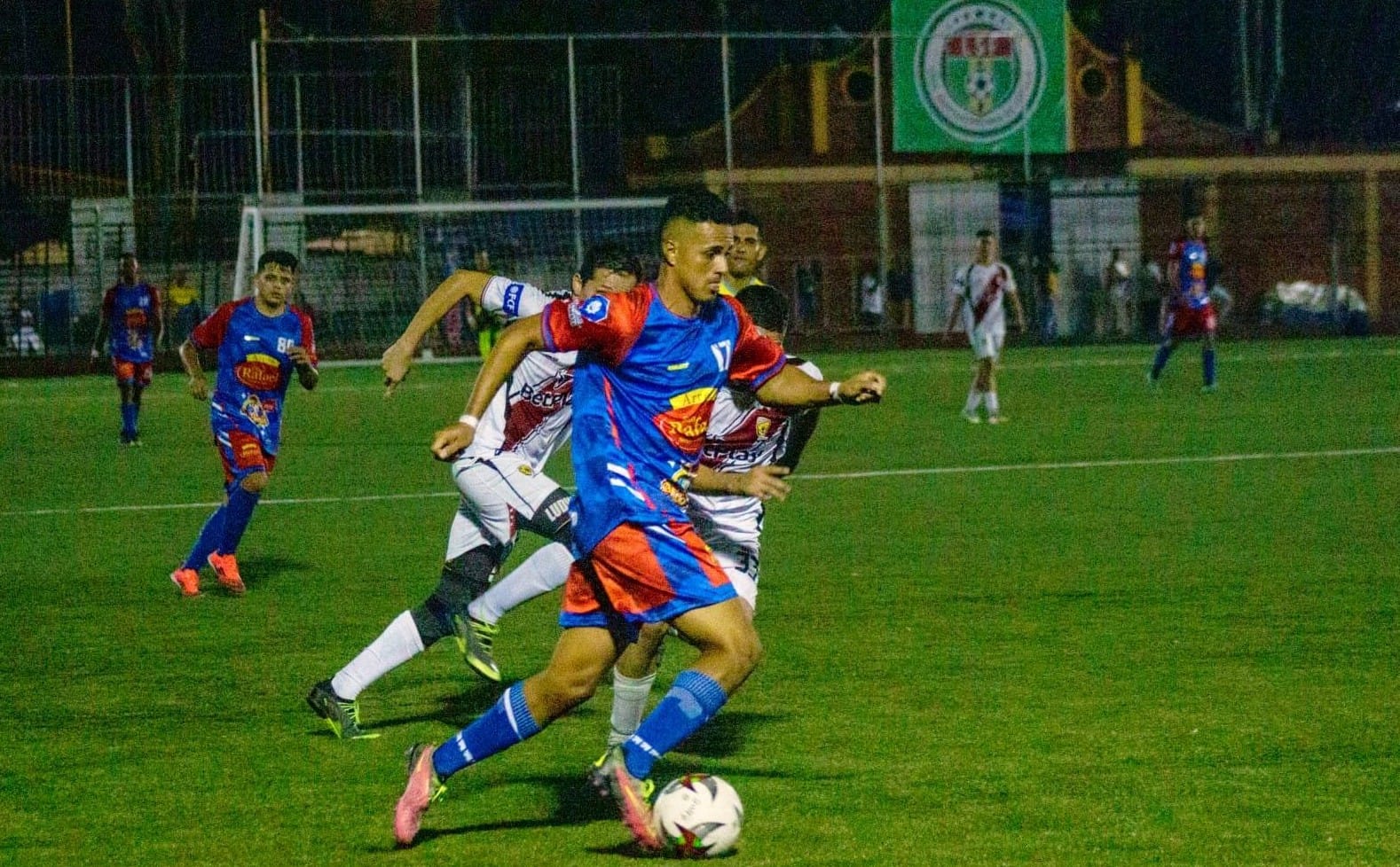 Olympic CD ante Arroz San Rafael en el juego central
