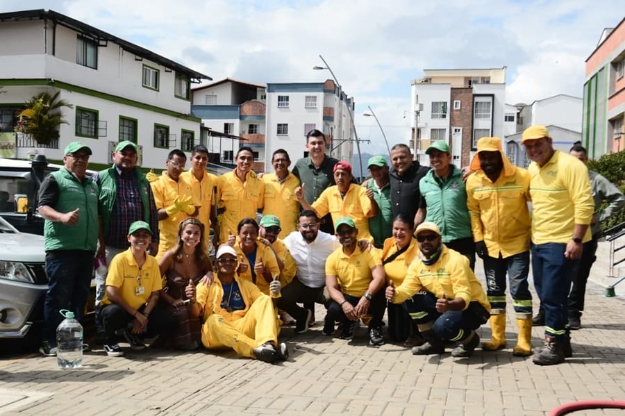 Antiguos habitantes de calle ahora embellecen la ciudad