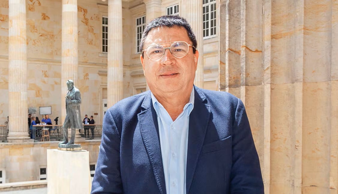 Dos senadores liberales se retiran del Congreso