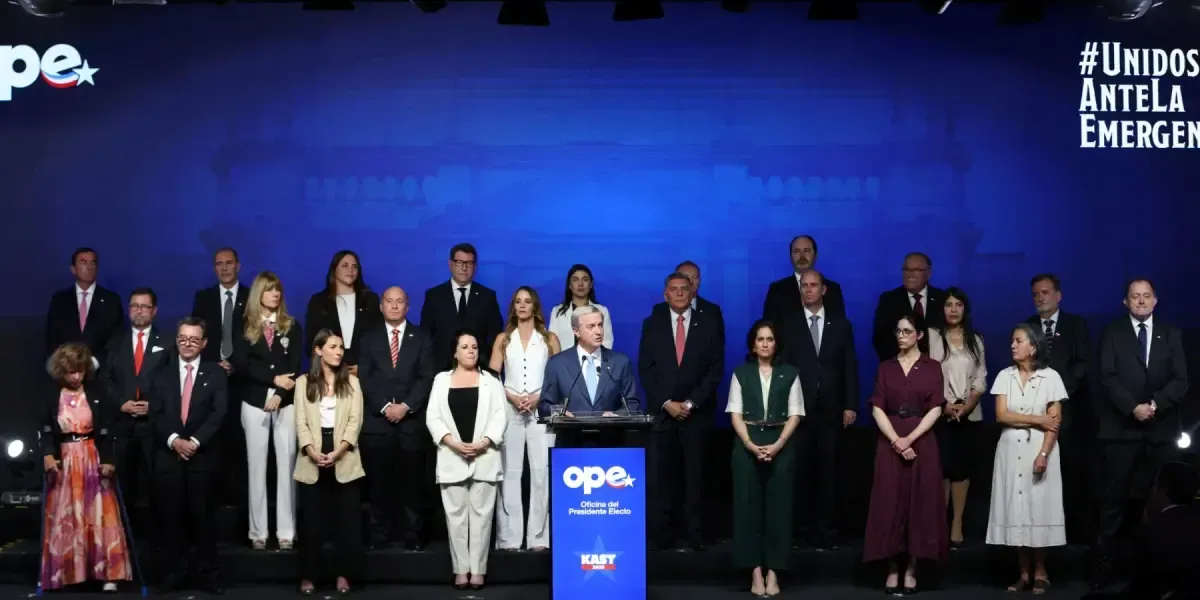 Presidente de CHILE designó 25 ministros