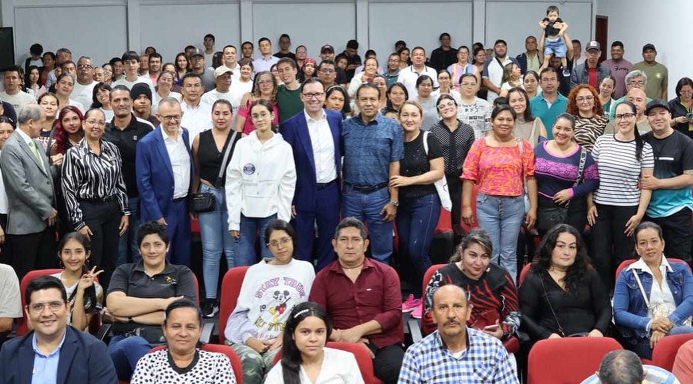 Cercanía de la familia Uteísta con padres de familia