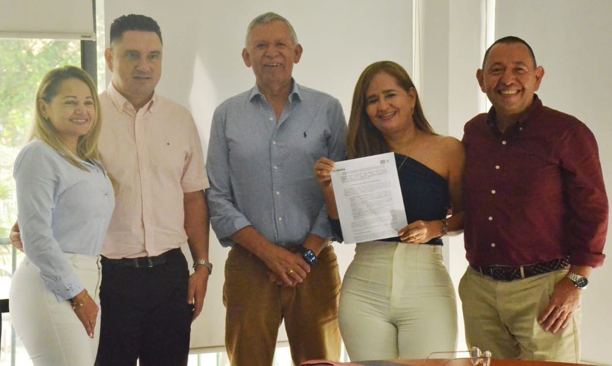 Firma de comodato y alianzas estratégicas Arauca-UIS