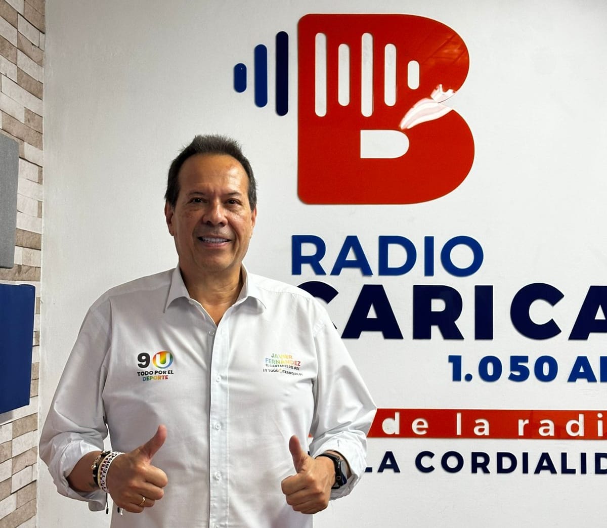 Javier Hernández: De cantar el gol a cantar la tabla en el Congreso