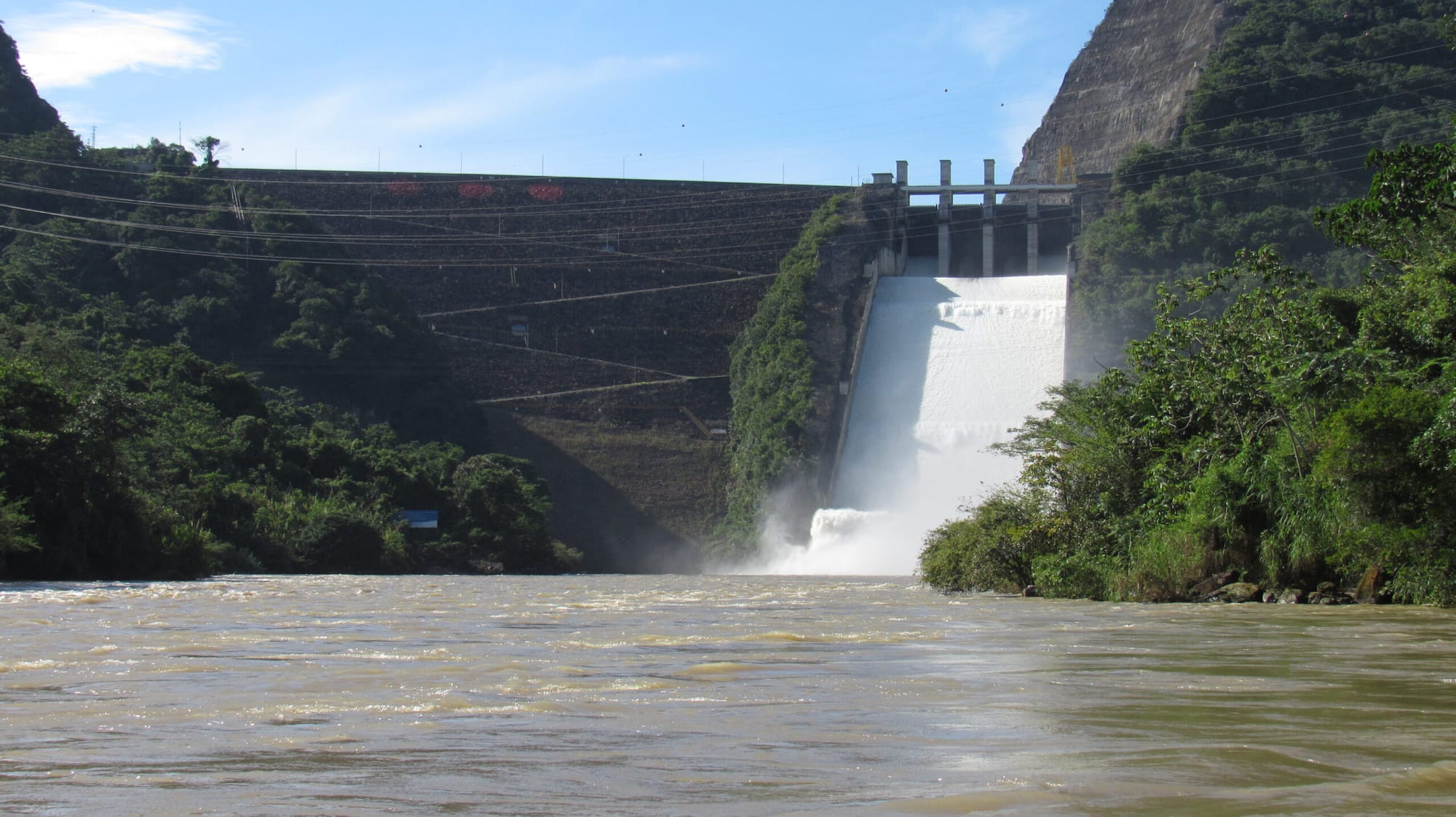 Cuenca del río Sogamoso permanece bajo vigilancia estricta por aumento de caudales