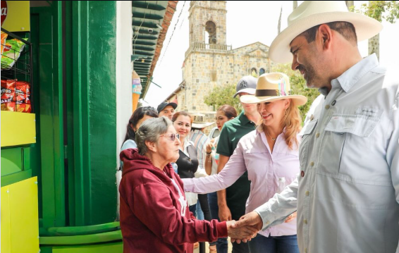 Gobernador visita Guadalupe y respalda a la comunidad