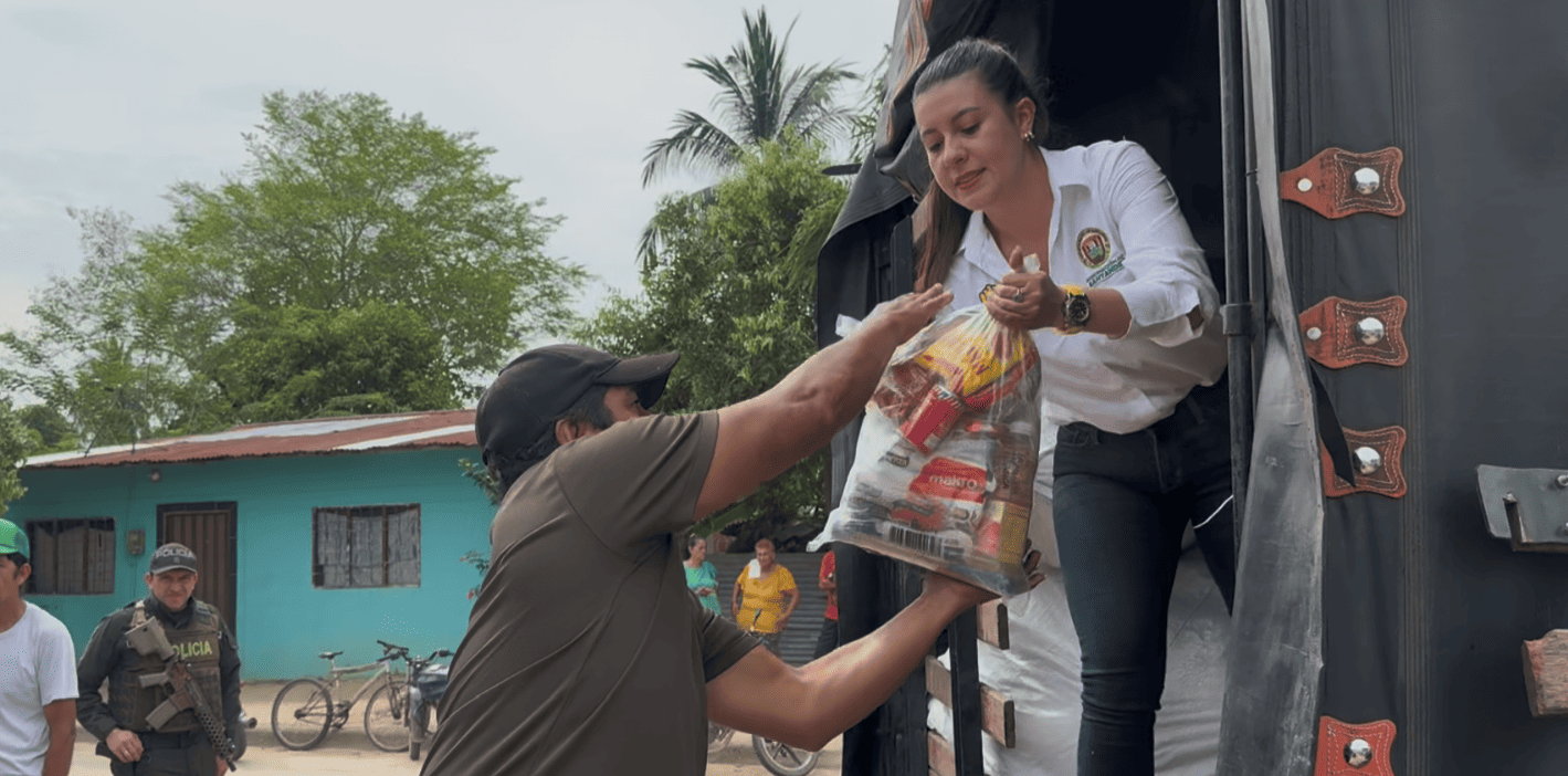 230 mercados para Familias Afectadas por la Ola Invernal en Santander