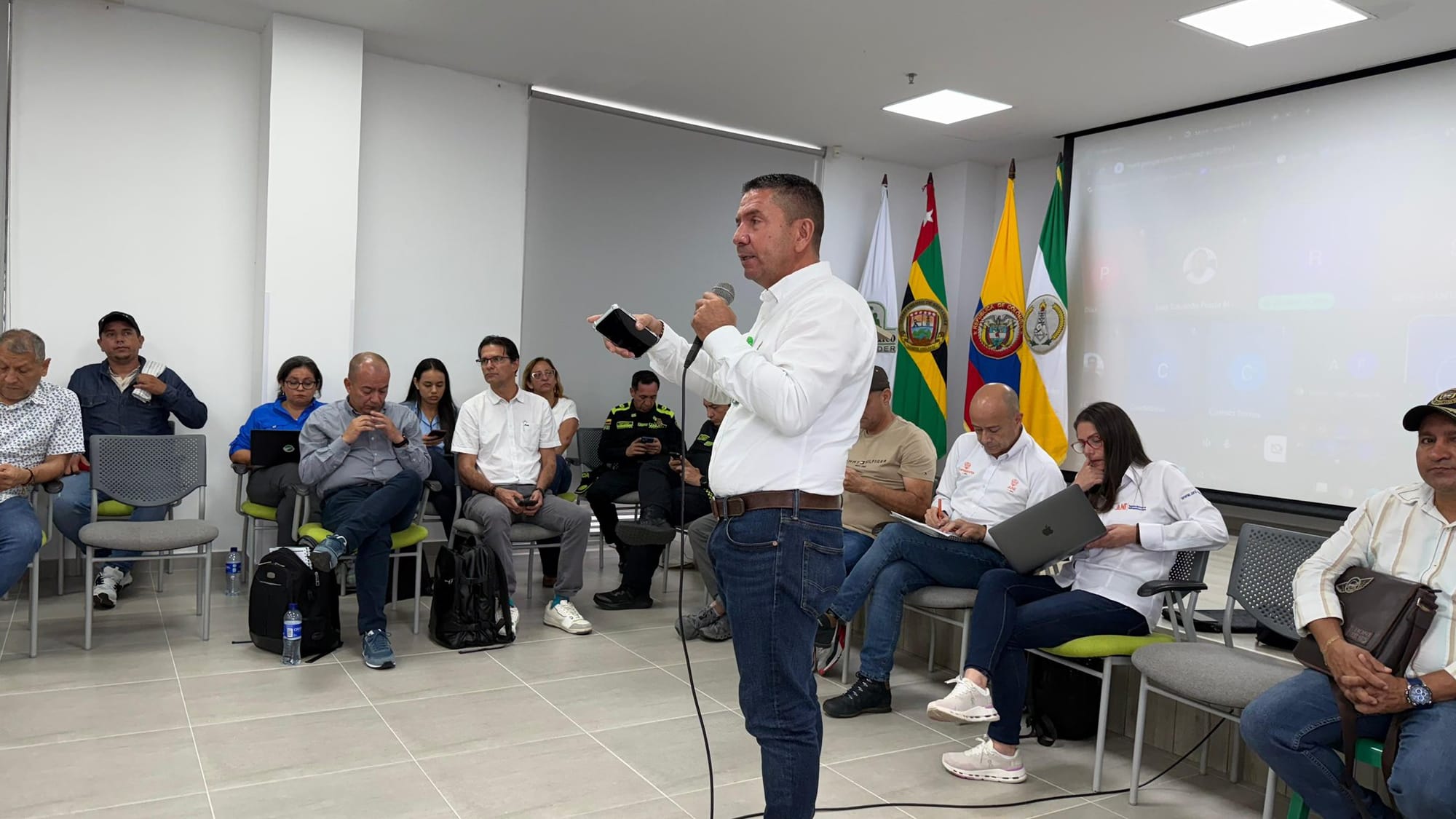 Acuerdo para habilitar paso en la troncal 1 y 2 del Magdalena Medio