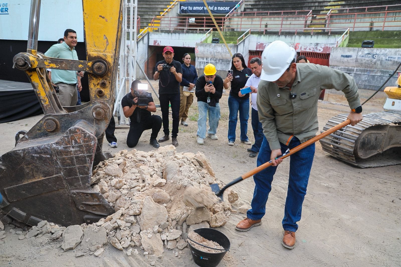 Inició la transformación de antigua plaza de toros que  se convertirá en “Arena Bonita”