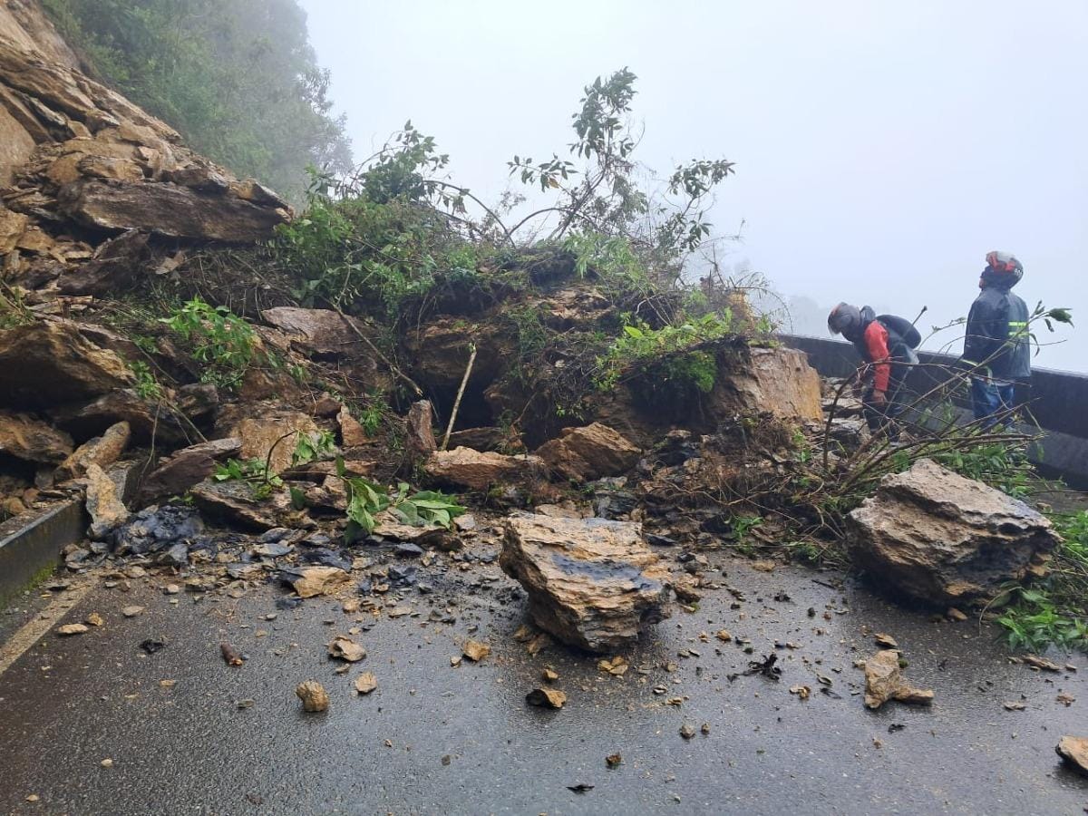 Vías vitales de Santander permanecen obstruidas como consecuencia la ola invernal