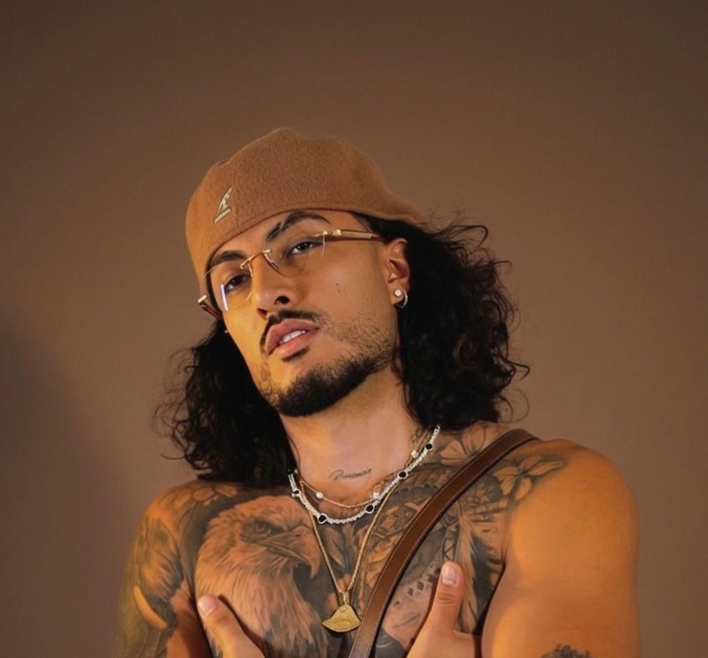 Miky La Sensa le canta al amor y la complicidad