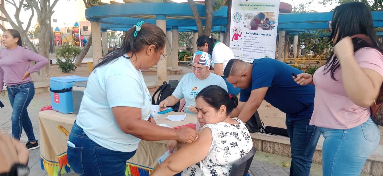 Vacunas al parque en San Gil