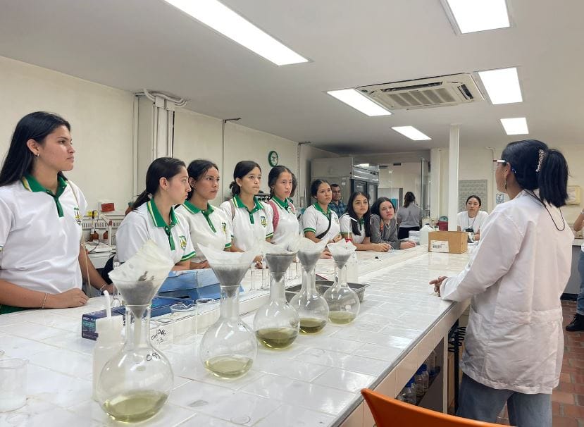 Barranca iniciará inspecciones a laboratorios de química en los colegios