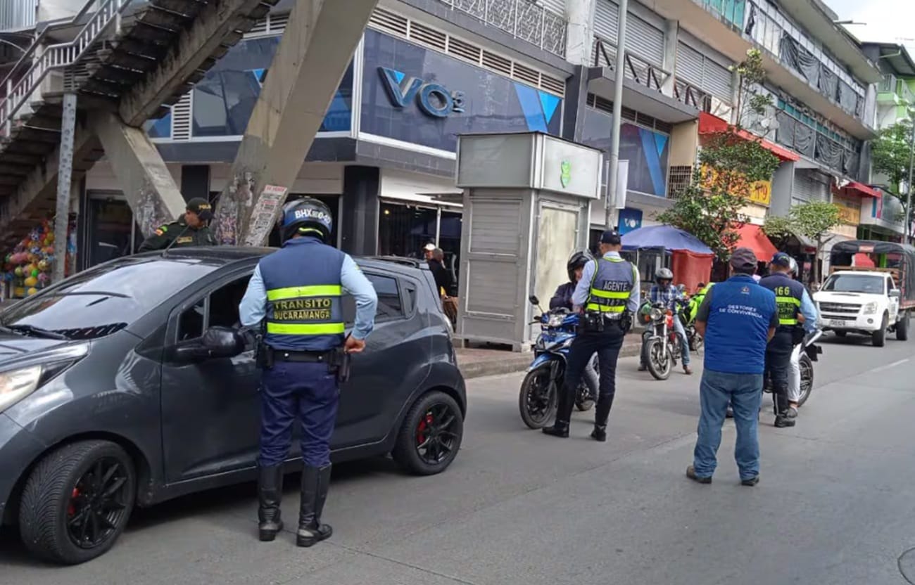 Campaña ‘Buen Bumangués’ aún no le cuadra a los mal parqueados