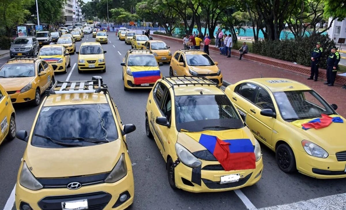 Protesta de taxistas congestionó y paralizó el aeropuerto Palonegro