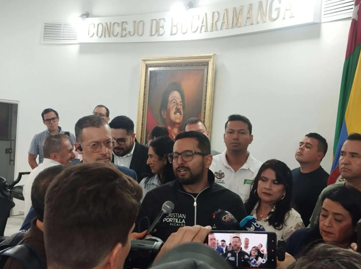 Con razones y vehemencia Alcalde defiende empréstito ante el Concejo