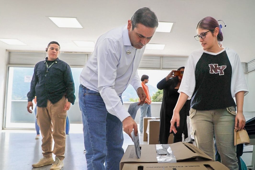 Las imágenes que marcaron la jornada electoral en Santander